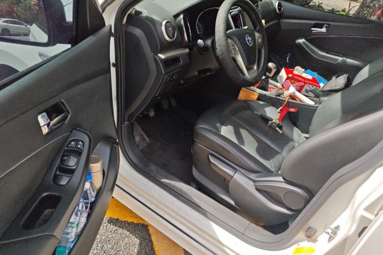 Used Venucia T70 2015 2.0L Manual RuiXiang Edition Driver Seat