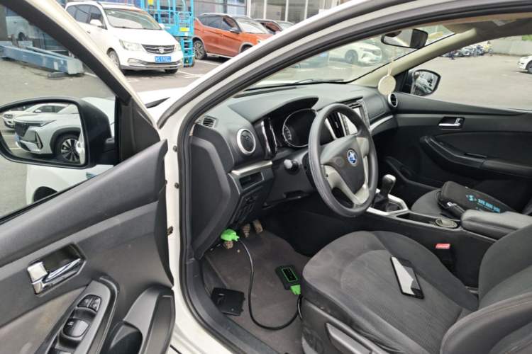 Used Venucia T70 2015 1.6L Manual Ruixing Edition Driver Seat