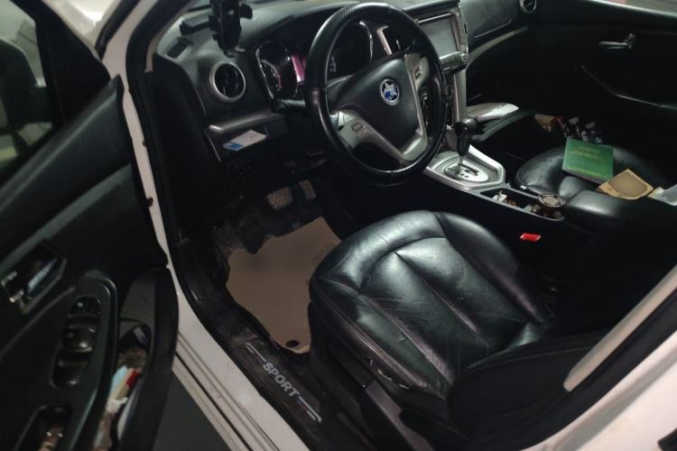 Used Venucia T70 2015 2.0L CVT Smart Edition Driver Seat