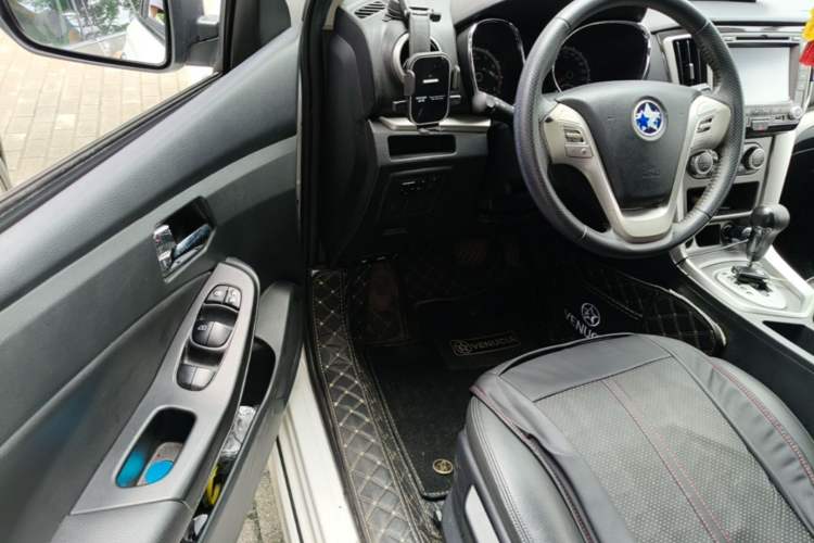 Used Venucia T70 2015 2.0L CVT Smart Edition Driver Seat