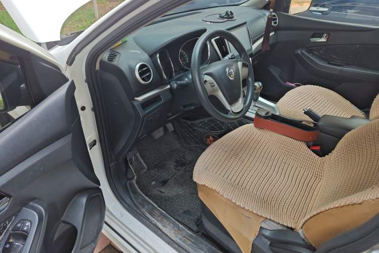 Used Venucia T70 2015 2.0L CVT Smart Edition Driver Seat