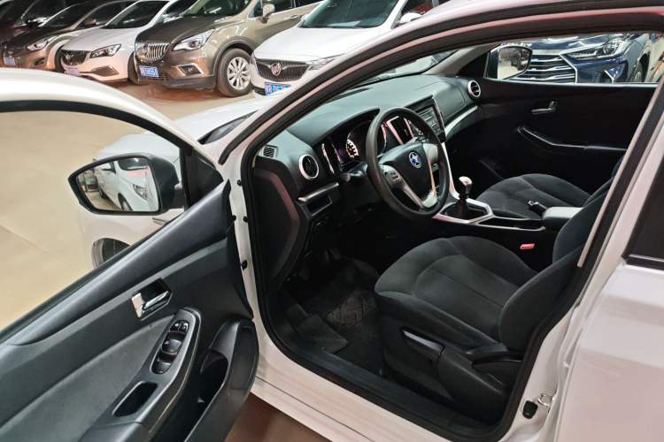 Used Venucia T70 2015 2.0L Manual RuiQu Version Driver Seat