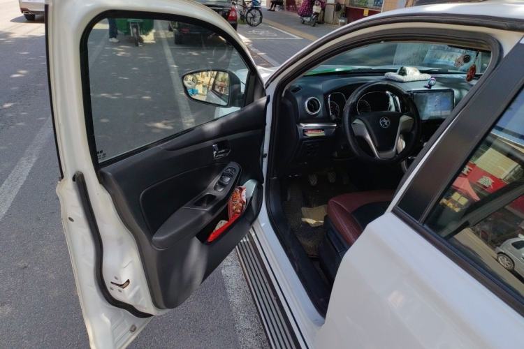 Used Venucia T70 2015 1.6L Manual Ruixing Edition Driver Seat