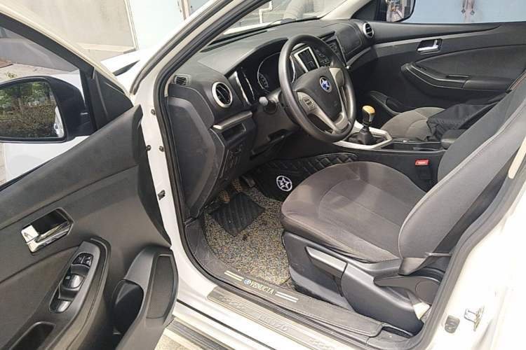 Used Venucia T70 2015 2.0L Manual RuiQu Version Driver Seat