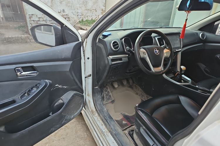 Used Venucia T70 2015 2.0L Manual RuiQu Version Driver Seat
