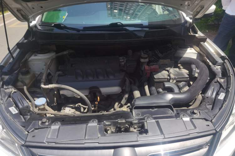 Used Venucia T70 2015 2.0L CVT Smart Choice Edition Engine Bay
