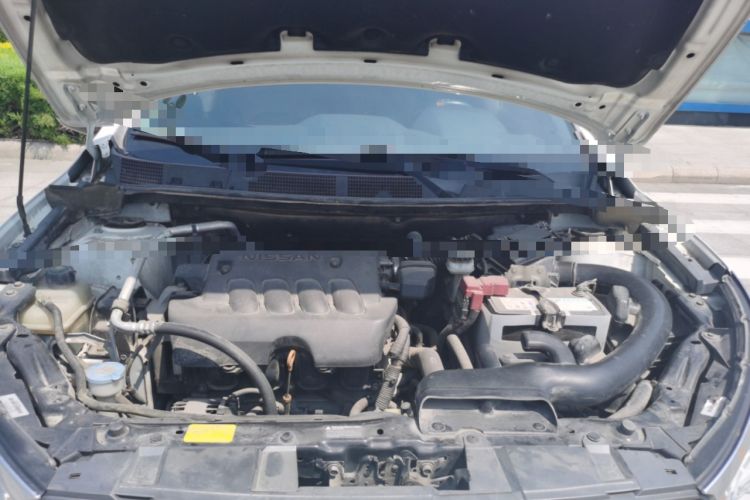 Used Venucia T70 2015 2.0L CVT Smart Choice Edition Engine Bay