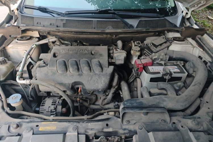 Used Venucia T70 2015 2.0L CVT Smart Choice Edition Engine Bay