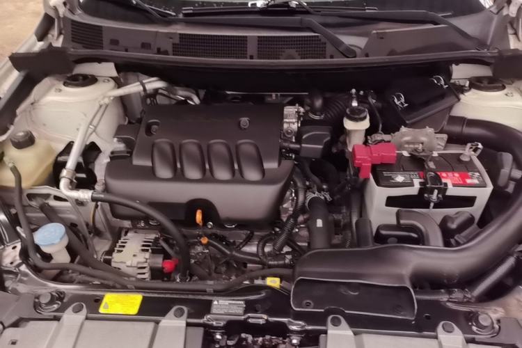 Used Venucia T70 2015 2.0L CVT Smart Edition Engine Bay