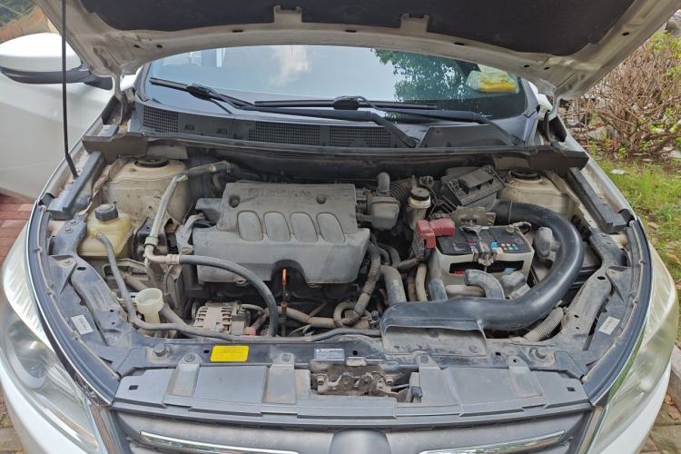 Used Venucia T70 2015 2.0L CVT Smart Edition Engine Bay