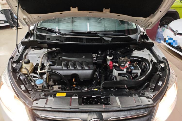 Used Venucia T70 2015 2.0L Manual RuiQu Version Engine Bay