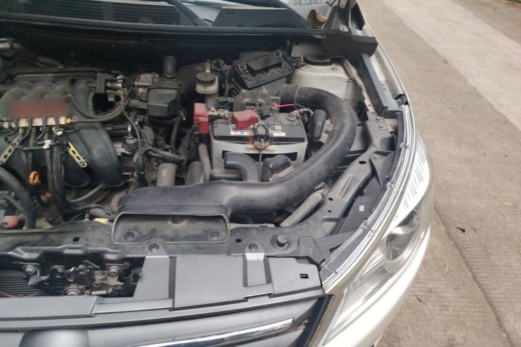 Used Venucia T70 2015 2.0L CVT Smart Edition Engine Bay Left