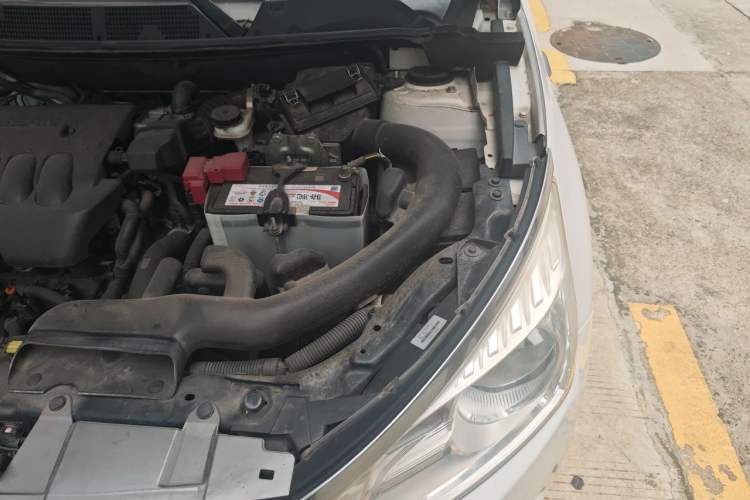 Used Venucia T70 2015 2.0L CVT Smart Choice Edition Engine Bay Left