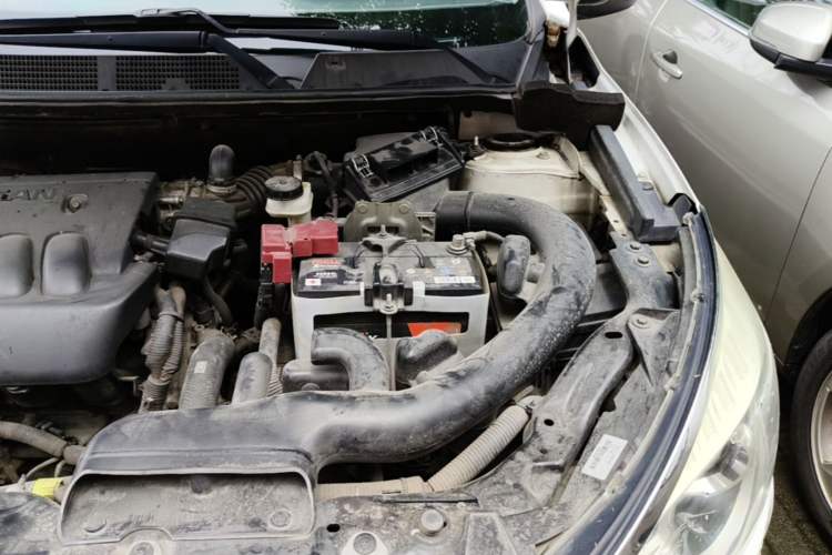 Used Venucia T70 2015 2.0L CVT Smart Edition Engine Bay Left