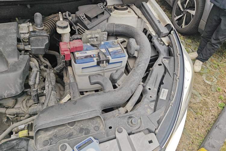 Used Venucia T70 2015 2.0L Manual RuiQu Version Engine Bay Left
