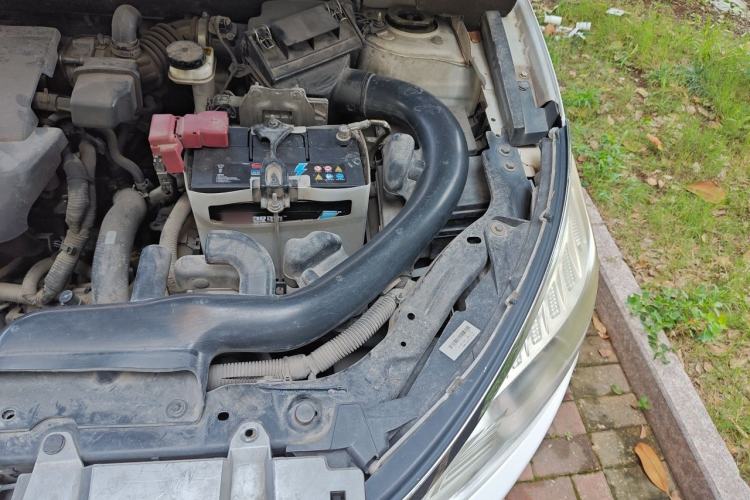 Used Venucia T70 2015 2.0L CVT Smart Edition Engine Bay Left