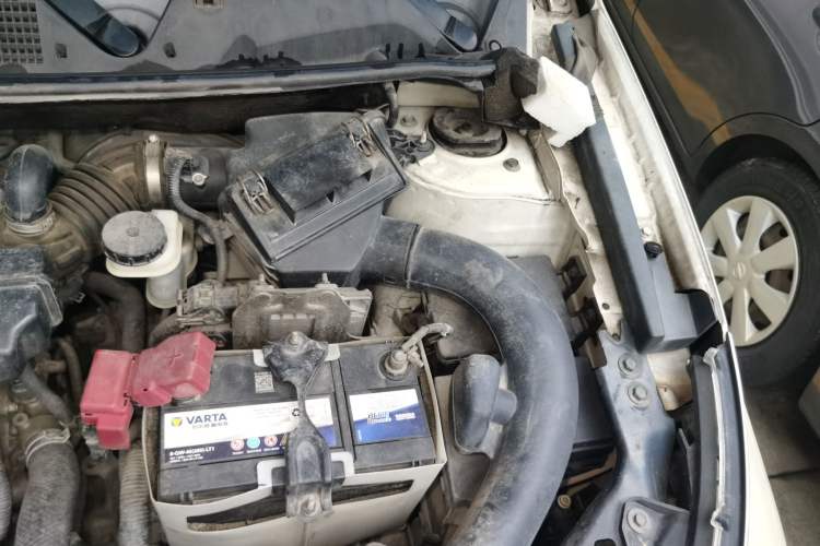 Used Venucia T70 2015 2.0L CVT Smart Choice Edition Engine Bay Left