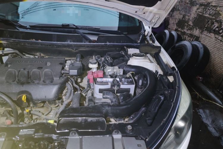 Used Venucia T70 2015 2.0L CVT Smart Edition Engine Bay Left