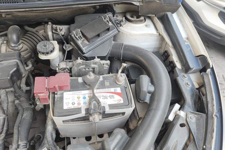 Used Venucia T70 2015 2.0L Manual RuiXiang Edition Engine Bay Left