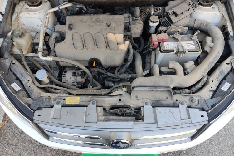 Used Venucia T70 2015 2.0L CVT Smart Choice Edition Engine Bay