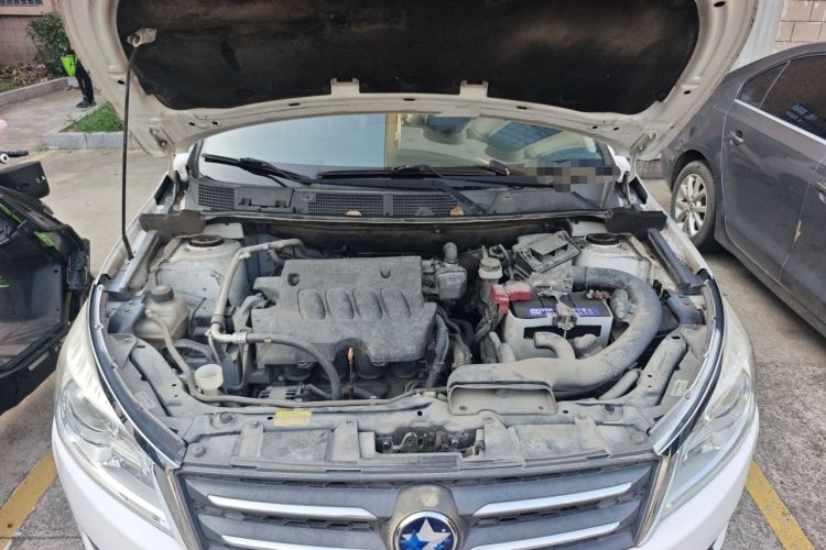 Used Venucia T70 2015 2.0L Manual RuiQu Version Engine Bay