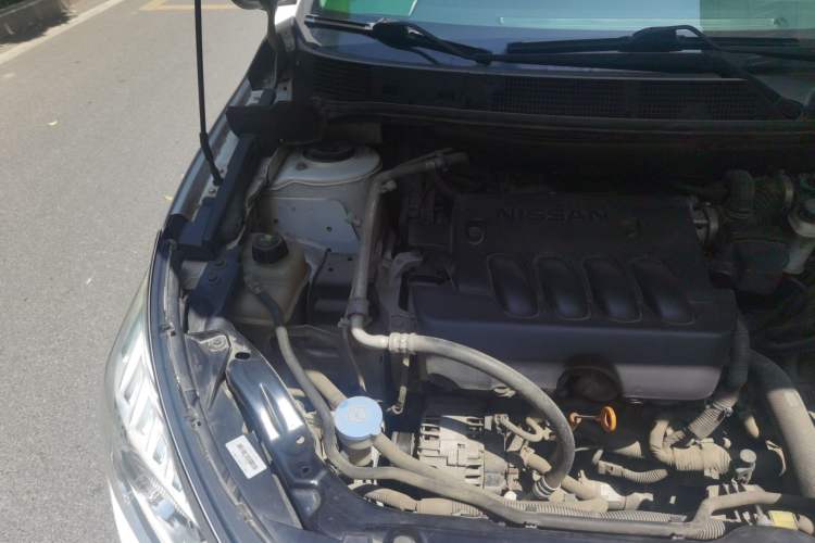 Used Venucia T70 2015 2.0L CVT Smart Choice Edition Engine Bay Right