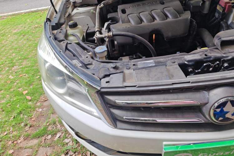 Used Venucia T70 2015 2.0L CVT Smart Edition Engine Bay Right