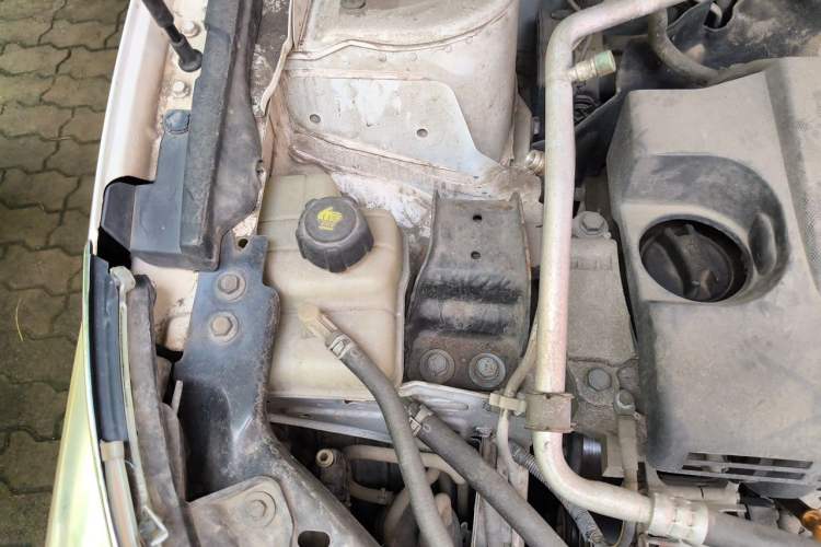Used Venucia T70 2015 1.6L Manual Ruixing Edition Engine Bay Right