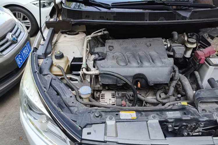 Used Venucia T70 2015 2.0L CVT Smart Choice Edition Engine Bay Right