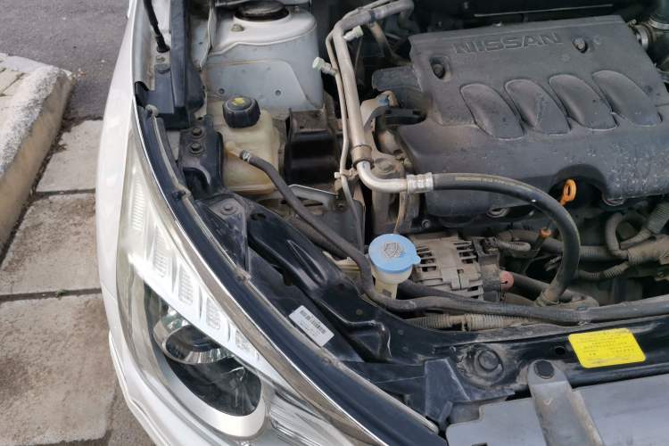 Used Venucia T70 2015 2.0L CVT Smart Edition Engine Bay Right