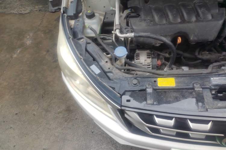 Used Venucia T70 2015 2.0L CVT Smart Choice Edition Engine Bay Right