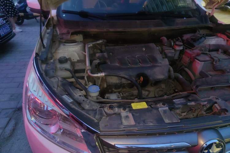 Used Venucia T70 2015 2.0L CVT Smart Choice Edition Engine Bay Right