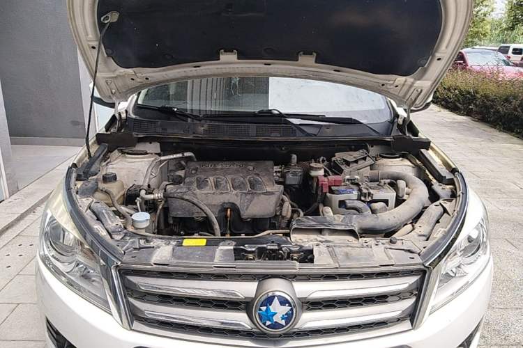 Used Venucia T70 2015 2.0L Manual RuiQu Version Engine Bay