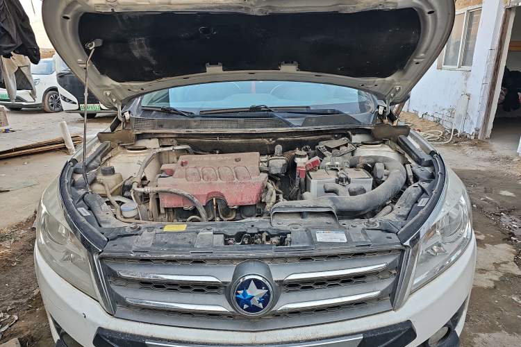 Used Venucia T70 2015 2.0L Manual RuiQu Version Engine Bay