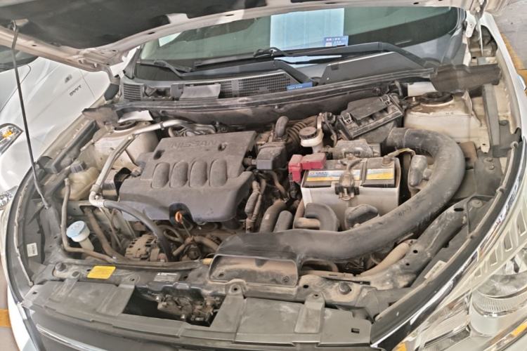 Used Venucia T70 2015 2.0L CVT Smart Choice Edition Engine Bay