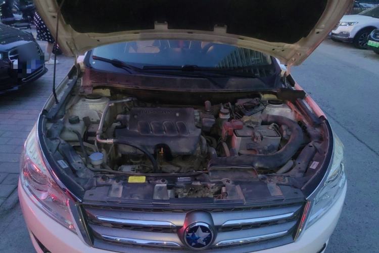 Used Venucia T70 2015 2.0L CVT Smart Choice Edition Engine Bay
