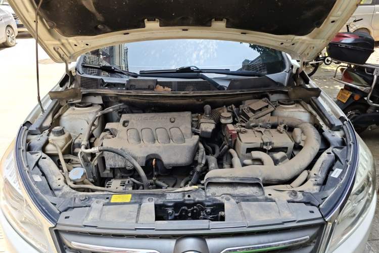 Used Venucia T70 2015 2.0L CVT Smart Choice Edition Engine Bay