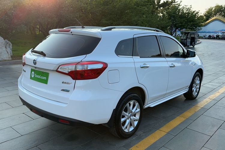 Used Venucia T70 2015 2.0L CVT Smart Edition Exterior 1