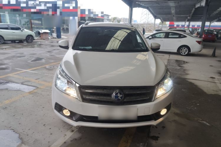 Used Venucia T70 2015 2.0L CVT Smart Choice Edition Exterior 1