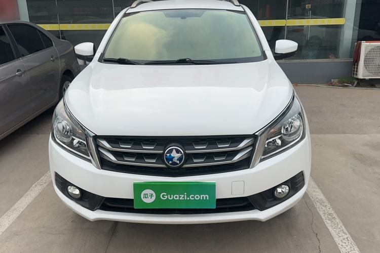 Used Venucia T70 2015 1.6L Manual Ruixing Edition Exterior 1