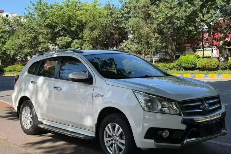 Used Venucia T70 2015 2.0L CVT Smart Choice Edition Exterior 2