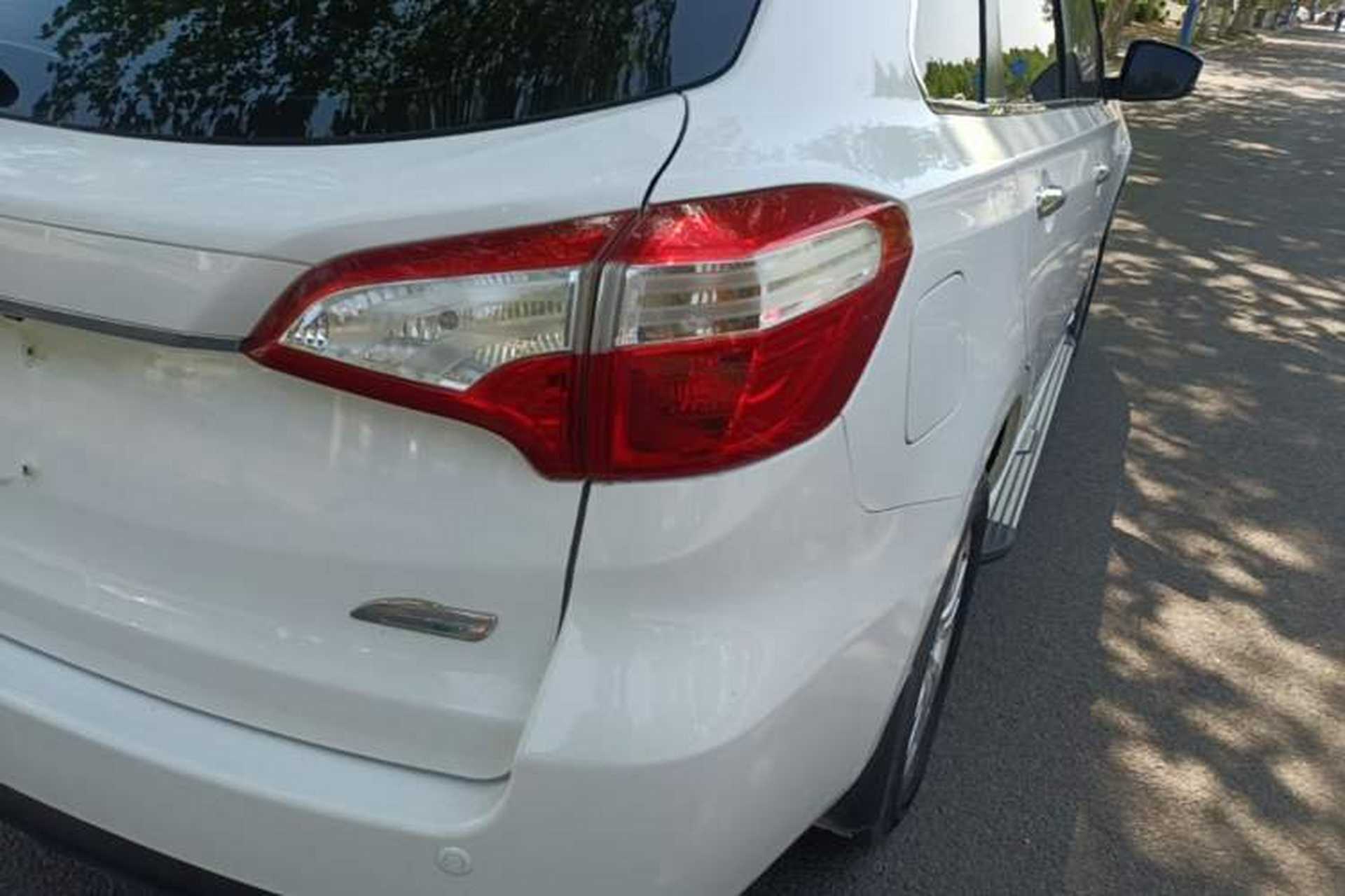 Used Venucia T70 2015 2.0L CVT Smart Choice Edition Exterior 3