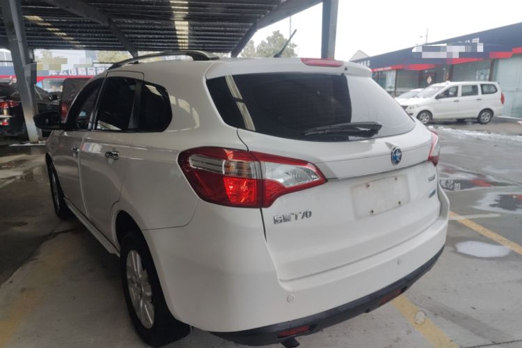 Used Venucia T70 2015 2.0L CVT Smart Choice Edition Exterior 3