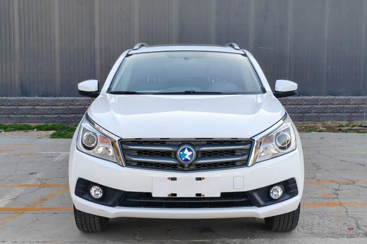Used Venucia T70 2015 2.0L CVT Smart Edition Exterior 4