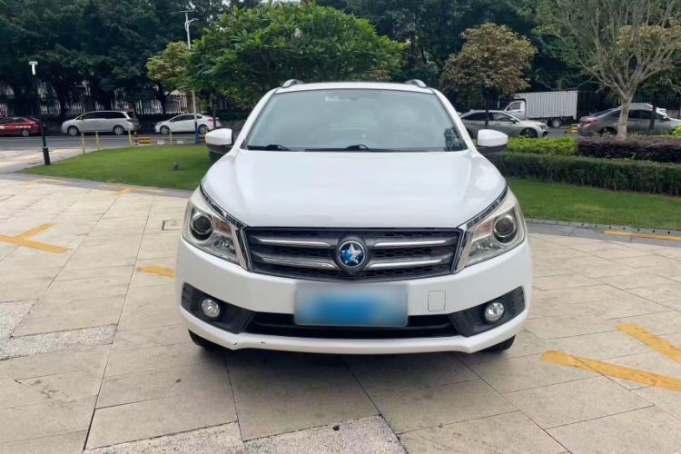 Used Venucia T70 2015 2.0L CVT Smart Edition Exterior 6