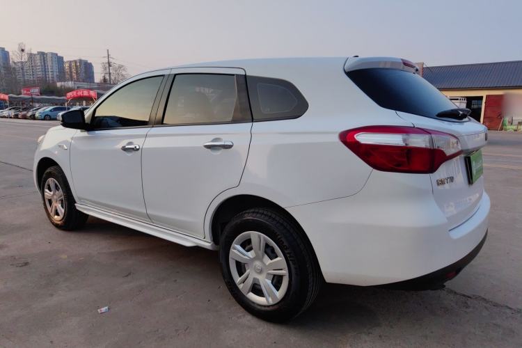 Used Venucia T70 2015 1.6L Manual Ruixing Edition Exterior 6