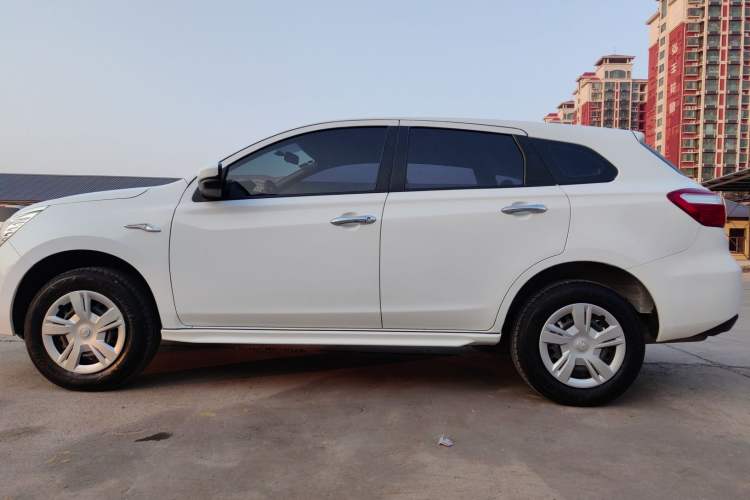 Used Venucia T70 2015 1.6L Manual Ruixing Edition Exterior 7