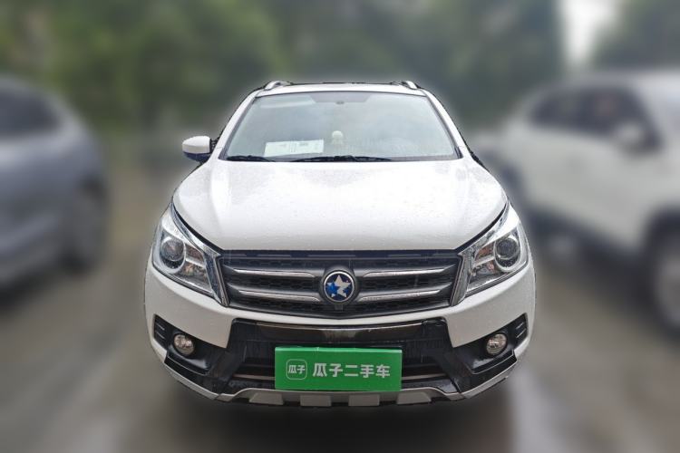 Used Venucia T70 2015 2.0L CVT Smart Edition Front