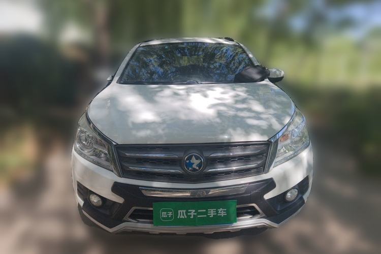 Used Venucia T70 2015 1.6L Manual Ruixing Edition Front