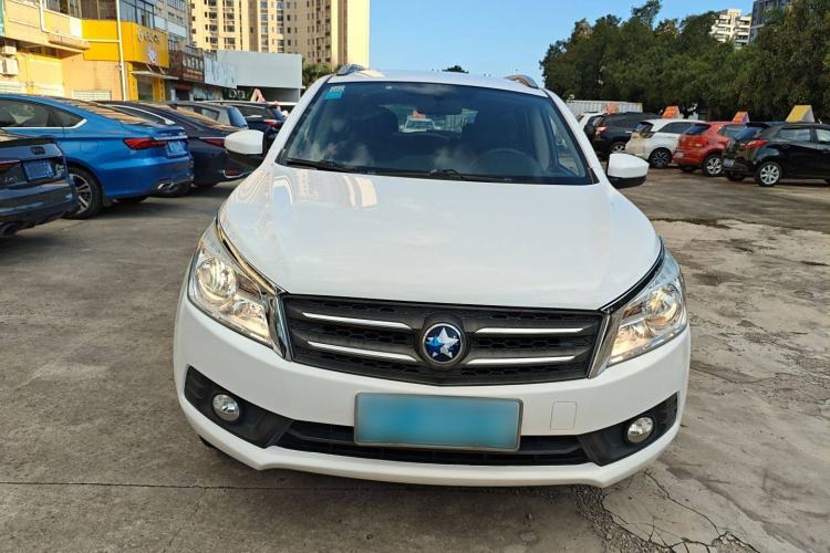 Used Venucia T70 2015 2.0L CVT Smart Choice Edition Front